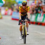 Vingegaard conquiert la Vuelta avec brio 23 découvrez comment jonas vingegaard a remporté la vuelta, marquant une performance exceptionnelle dans cette édition du célèbre tour d’espagne. tous les moments forts et les détails de sa victoire.