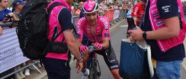découvrez toutes les informations et actualités sur les équipes cyclistes en 2026 : transferts, nouvelles recrues, compositions, résultats et analyses pour suivre la saison de cyclisme professionnel.