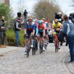 Le Jayco-AlUla attend l'approbation bancaire pour participer au UCI World Tour 25 découvrez comment l'équipe cycliste jayco-alula a obtenu l'approbation bancaire pour participer au prestigieux uci world tour. suivez leur parcours et les enjeux financiers derrière leur réussite.