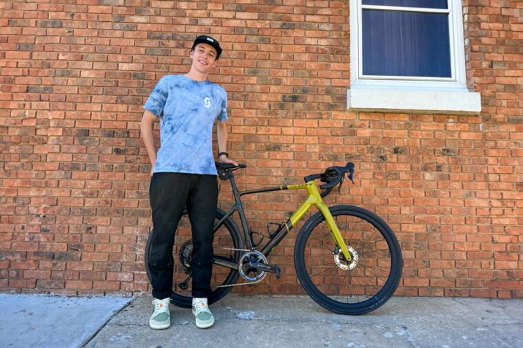 Matt Beers et Sofia Gomez Villafañe triomphent lors du Big Sugar Gravel 2025 raccourci 7 découvrez comment matt beers et sofia gomez ont remporté l'édition 2025 du big sugar gravel, une course incontournable du cyclisme sur gravier, avec leurs performances remarquables et des moments forts de la compétition.