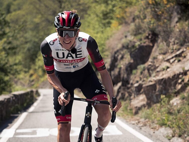 Une échappée en solitaire ? Tadej Pogačar n'exclut pas de rééditer son audacieux coup lors des prochains Championnats d'Europe sur route 7 découvrez comment tadej pogačar a mené une échappée solidaire lors des championnats d'europe, offrant une démonstration de travail d'équipe et de détermination dans cette course cycliste palpitante.