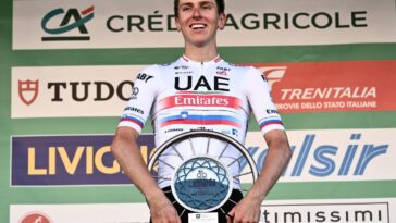 découvrez les performances remarquables de tadej pogačar lors du tour de lombardie 2025 : analyse de ses exploits, statistiques clés et moments forts de la course.