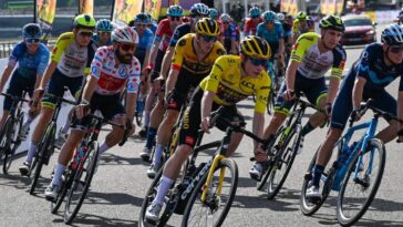 découvrez comment vingegaard domine la scène cycliste au japon avec ses performances impressionnantes et son esprit compétitif.