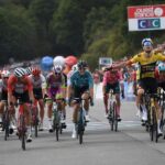 revivez le sprint épique où del grosso devance van aert dans une course palpitante pleine de suspense et d'émotions.