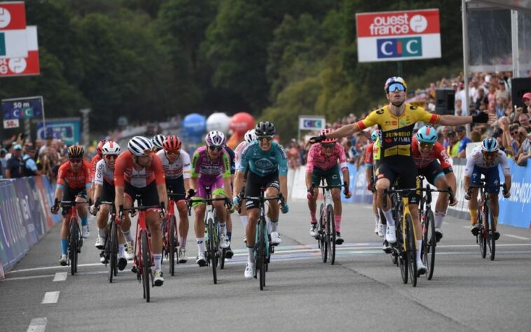 Folie Sin Van der Poel : Del Grosso devance Van Aert dans un sprint épique 7 revivez le sprint épique où del grosso devance van aert dans une course palpitante pleine de suspense et d'émotions.