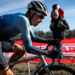 Eric Brunner, champion cyclocross américain, fait son grand retour à la course sur route en 2026 en tant que « homme à trois facettes » de Project Echelon Racing 24 découvrez le retour attendu d'eric brunner à la course sur route en 2026, avec ses ambitions, préparations et objectifs pour cette nouvelle saison.