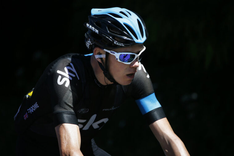 Froome refuse de dire adieu : un champion toujours debout 7 découvrez l'incroyable parcours de chris froome, un champion cycliste toujours debout face aux défis et aux adversités.