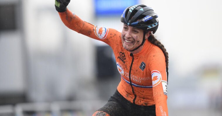 Lucinda Brand émue aux larmes dédie sa victoire en Coupe du Monde à sa mère lors d'une journée historique 7 lucinda brand dédie sa victoire émouvante à sa mère, partageant un moment fort et inspirant dans sa carrière sportive.