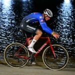 X2O Trofee Loenhout-Azencross : Mathieu van der Poel poursuit sa série victorieuse tandis que Wout van Aert est freiné par deux crevaisons 25 van der poel s'impose à loenhout tandis que van aert est freiné par des crevaisons lors de la compétition.