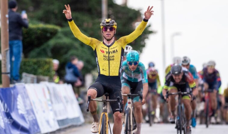 El Visma trace son avenir : Matthew Brennan prolonge son contrat jusqu'en 2029 7 visma annonce la prolongation du contrat de matthew brennan jusqu'en 2029, renforçant ainsi son engagement envers le talent et la performance de l'équipe.