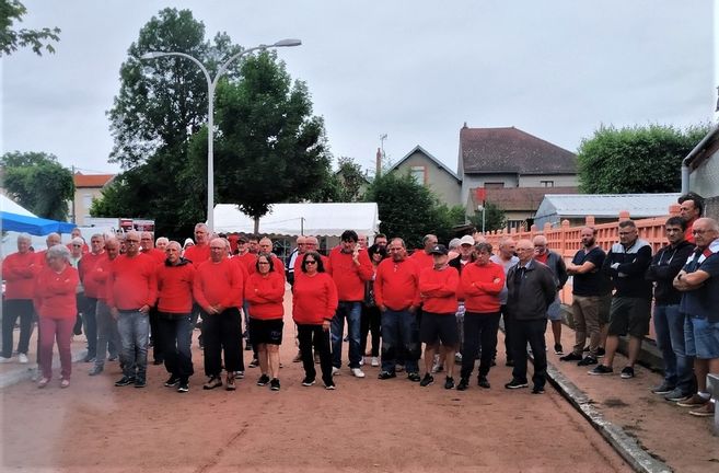 Alpecin et la « barbería du peloton » : un rendez-vous d’exception pour Luis León, Sarabia et autres illustres 7 découvrez l’alliance unique entre alpecin et la barbería du peloton, un rendez-vous d’exception pour les passionnés de soins capillaires et de style.
