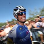 découvrez la surprise d'enric mas au giro, un moment inattendu qui a marqué la course cycliste cette année.