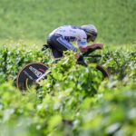 Evenepoel exprime son ambition pour 2026 : remporter le Tour de France et le Championnat du Monde 25 evenepoel se prépare intensément pour viser le tour de france et le championnat du monde 2026, avec l'ambition de briller sur les plus grandes courses cyclistes.