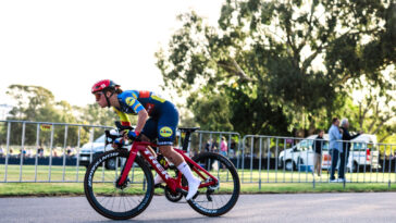 felicity wilson-haffenden remporte avec brio le titre élite du contre-la-montre australien, confirmant son statut de championne nationale.