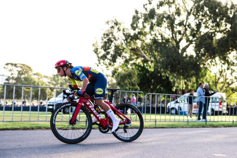 Felicity Wilson-Haffenden décroche le titre élite du contre-la-montre féminin australien, devançant Brodie Chapman de moins de quatre secondes 7 felicity wilson-haffenden remporte avec brio le titre élite du contre-la-montre australien, confirmant son statut de championne nationale.