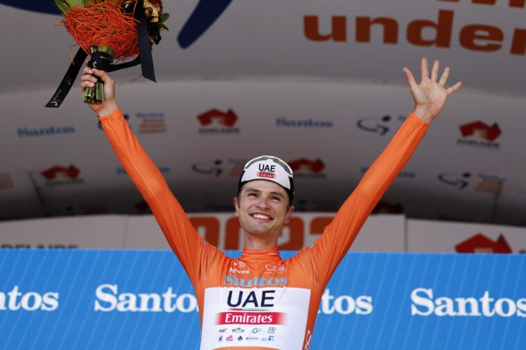 Jay Vine triomphe au cœur du chaos du Down Under 7 découvrez comment jay vine a triomphé lors du down under, une victoire spectaculaire qui marque son ascension dans le monde du cyclisme.