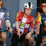 lidl-trek prolonge le contrat de derek gee-west jusqu'en 2028, assurant ainsi la continuité et la performance de son équipe cycliste.
