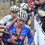 Mission Première Réussie : Mathieu Van Der Poel Entre dans l'Histoire Inédite de la Coupe du Monde 25 découvrez la première victoire historique de mathieu van der poel en coupe du monde, un moment mémorable pour le cyclisme.