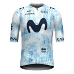 découvrez les nouveaux maillots blancs 2026 de movistar et ineos, alliant élégance et performance pour une saison exceptionnelle.