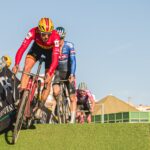 Felipe Orts atteint les sommets avec son podium à Benidorm tandis que Van der Poel domine la course 24 découvrez le podium de felipe orts à benidorm où van der poel domine la compétition dans une performance impressionnante.