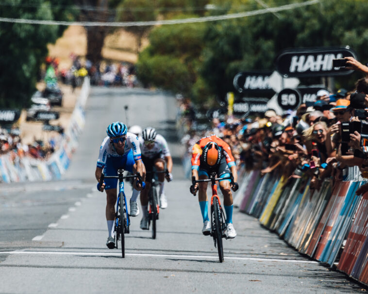 Tour Down Under 2026 - Étape 2 Hommes : Retour en images prolongé | 22/01/26 | Cyclisme sur NBC Sports 7 suivez l'étape 2 hommes du tour down under 2026, une course cycliste palpitante en australie avec les meilleurs coureurs du monde.