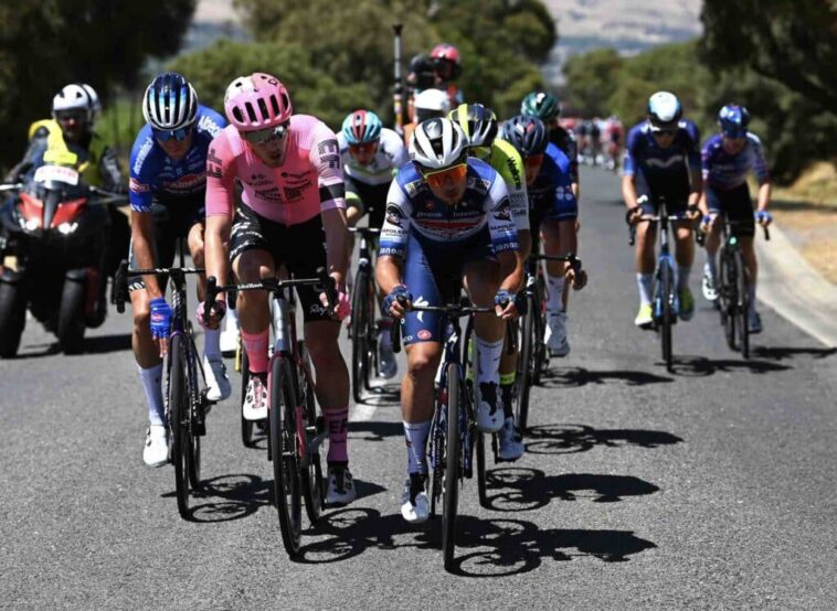 Tour Down Under 2026 : Résumé Complet de la 2e Étape Féminine | 18 Janvier 2026 | Cyclisme sur NBC Sports 7 découvrez le résumé complet de la 2e étape féminine du tour down under 2026, avec les moments forts, les performances clés et le classement actualisé.