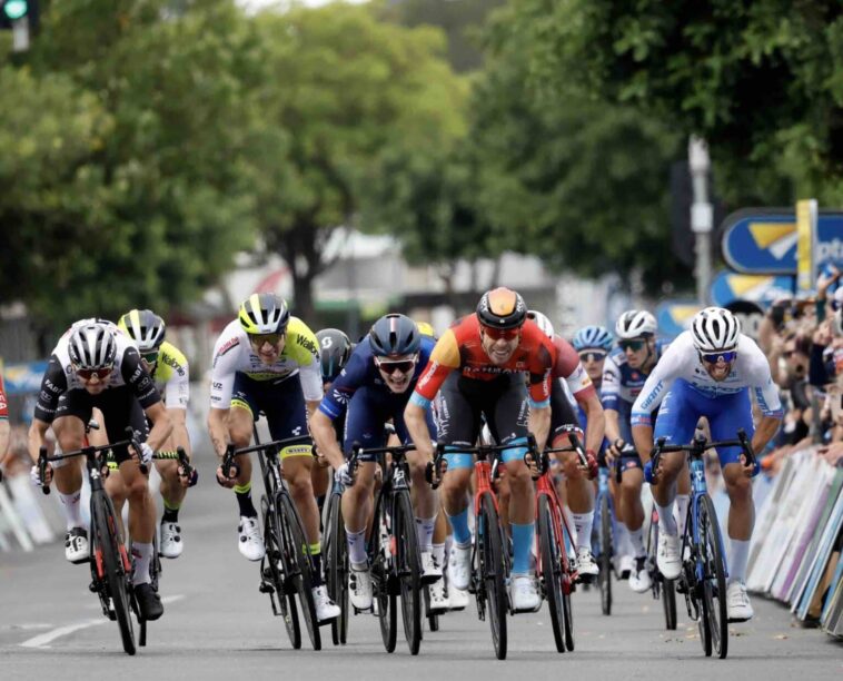 Tour Down Under 2026 : Course féminine d'une journée - Résumé étendu du 20 janvier sur NBC Sports 7 découvrez le résumé complet de la course féminine du tour down under 2026 du 20 janvier : résultats, moments forts et performances des cyclistes.