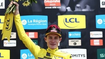 vingegaard ambitionne de remporter à la fois le giro et le tour de france en 2026, une performance historique dans le monde du cyclisme.