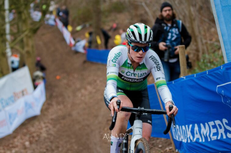 Marion Norbert Riberolle disqualifiée pour comportement antisportif suite à une chute lors de la course élite féminine aux Championnats du Monde UCI de Cyclo-cross 7 découvrez les raisons et les réactions suite à la disqualification de marion norbert riberolle aux championnats du monde uci de cyclo-cross.