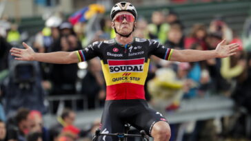 evenepoel termine la volta en beauté, offrant une performance remarquable et une victoire mémorable.