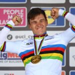 evenepoel remporte un contre-la-montre sans enjeu, démontrant sa maîtrise et sa détermination malgré l'absence de pression compétitive.