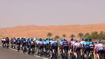 isaac del toro triomphe au tour des émirats arabes unis, illustrant son talent et sa détermination dans cette prestigieuse compétition cycliste.
