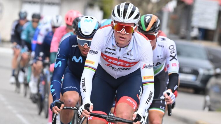Mads Pedersen retrouve le plaisir des petits progrès, de retour à l'entraînement quelques jours seulement après ses fractures de la clavicule et du poignet 7 découvrez comment mads pedersen retrouve le plaisir de la course et progresse après avoir surmonté ses fractures. un retour inspirant et plein de détermination.