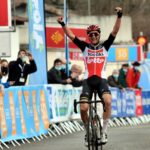 Tim Wellens : « Les cinq derniers kilomètres m'ont paru interminables, comme s'ils en faisaient cinquante » 25 découvrez les émotions intenses des cinq derniers kilomètres interminables de tim wellens, un cycliste d'exception, dans ce récit captivant de ses exploits sportifs.