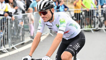 ayuso annonce sa candidature en proposant un soutien financier pour la course paris-nice, favorisant le développement sportif et économique de la région.
