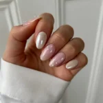 découvrez les couleurs d'ongles apaisantes incontournables pour le printemps 2026 et sublimez votre style avec douceur et élégance.
