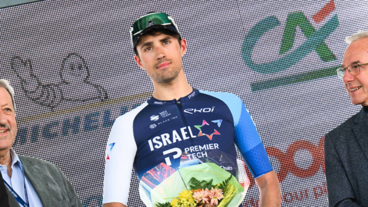 Volta a Catalunya : Ethan Vernon s'impose sur une étape 4 raccourcie à l'ascension interminable 7 ethan vernon remporte l'étape 4 raccourcie de la volta a catalunya, marquant une victoire impressionnante lors de cette course cycliste prestigieuse.