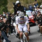 Pogacar face à un défi majeur 25 découvrez comment tadej pogačar relève les défis majeurs du cyclisme professionnel avec détermination et talent.