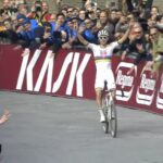 découvrez comment tadej pogačar a brillamment remporté les strade bianche à quatre reprises, une performance exceptionnelle dans le monde du cyclisme.