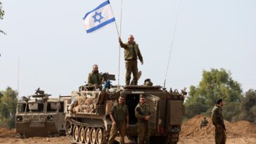 découvrez les réactions des législateurs de new york et du new jersey suite à la frappe américano-israélienne contre l'iran, analyse des implications politiques et diplomatiques.