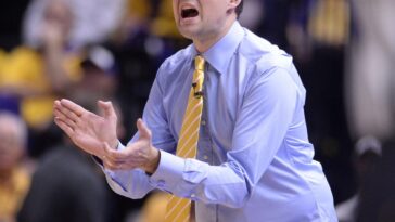 une recrue de lsu demande une libération après l'arrivée de will wade, suscitant des remous dans l'équipe.