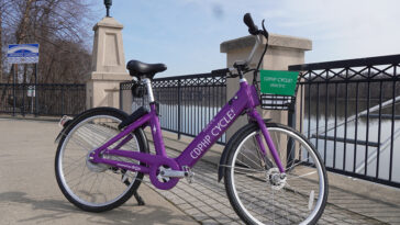 découvrez la 10ème saison du cdphp cycle libre-service, votre solution pratique et écologique pour vos déplacements urbains. louez facilement un vélo en libre-service et profitez de la mobilité durable à albany.