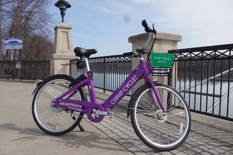 découvrez la 10ème saison du cdphp cycle libre-service, votre solution pratique et écologique pour vos déplacements urbains. louez facilement un vélo en libre-service et profitez de la mobilité durable à albany.