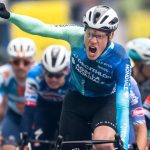 revivez le prologue palpitant du tour de romandie où godon étonne tout le monde en devançant le favori pogacar. analyse, résultats et réactions.