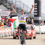 découvrez comment tadej pogačar domine la romandie, une étape cruciale qui le propulse vers la victoire finale.