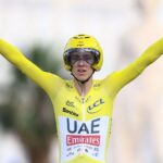 Pogacar triomphe pour la troisième fois au Tour des Flandres, avec Evenepoel sur le podium 25 revivez le 3e tour des flandres où tadej pogačar s'impose en vainqueur tandis que remco evenepoel monte sur le podium, offrant un spectacle cycliste exceptionnel.