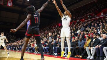 suivez en direct tous les transferts des michigan wolverines de basket. restez informé des dernières actualités et changements dans l'équipe.
