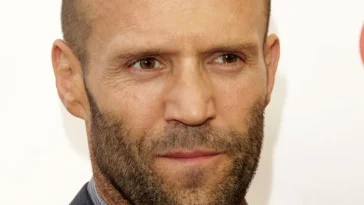 découvrez comment israël surmonte un passé difficile pour renaître avec force, à l'image d'iniesta au giro, alliant histoire, résilience et réussite.