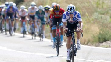 découvrez le retour palpitant de la vuelta féminine avec les étapes emblématiques de l'angliru et de blasí, offrant des moments intenses de cyclisme au féminin.