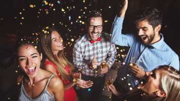 découvrez la fête uae avec les triomphes remarquables de morgado, christen et herregodts, célébrant leurs exploits exceptionnels.